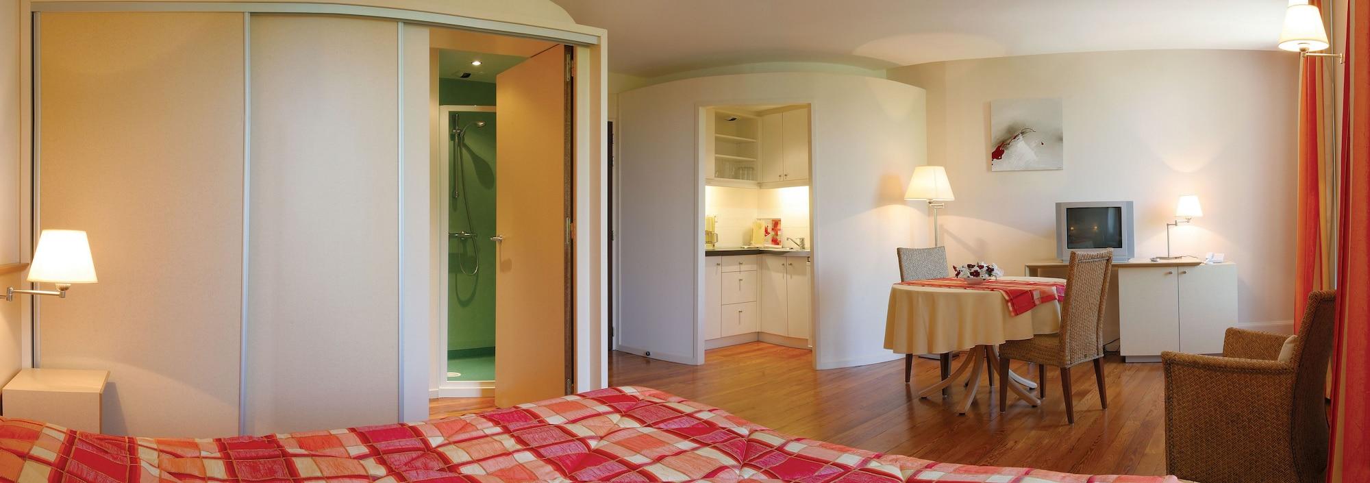 Hotel Cerise - Les Sources Luxeuil-Les-Bains Exterior foto