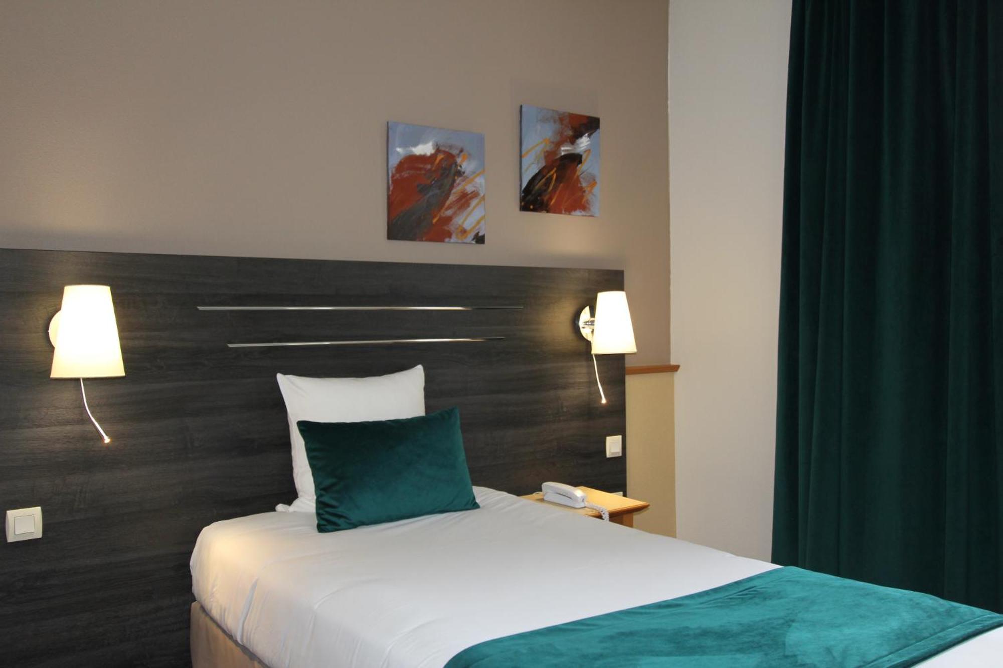 Hotel Cerise - Les Sources Luxeuil-Les-Bains Exterior foto